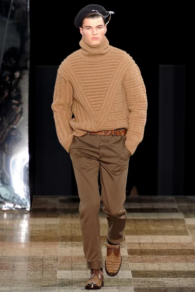 Look 9